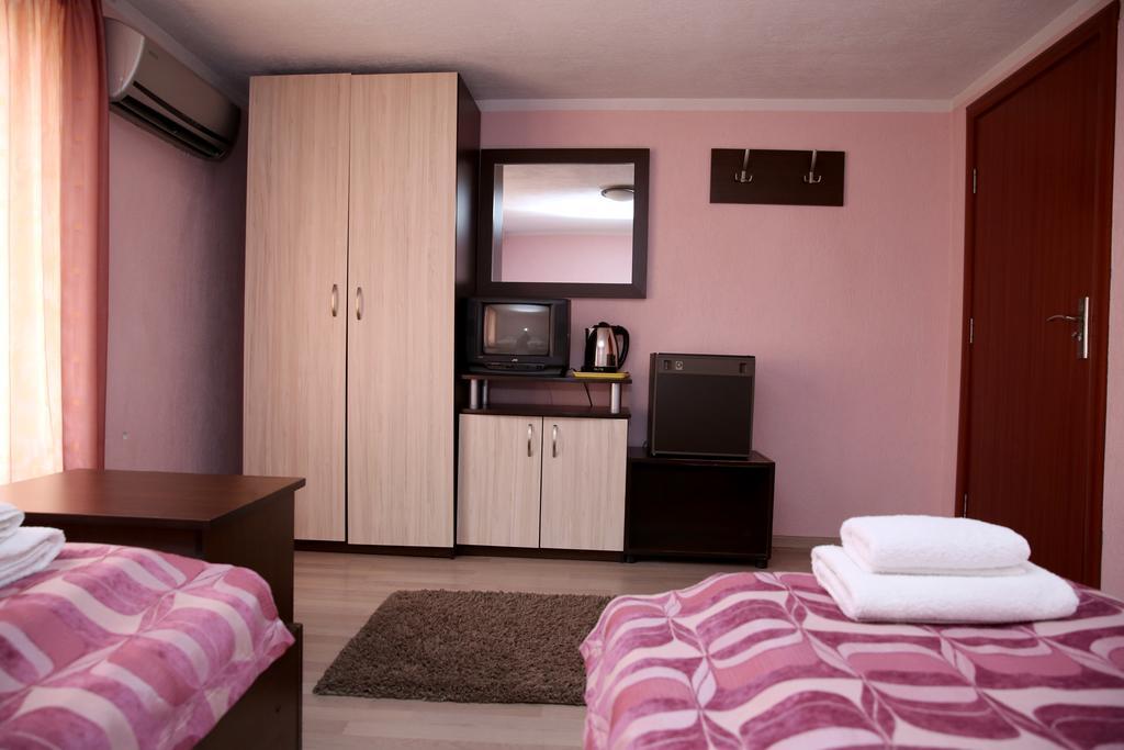Hotel St.St. Constantine And Helena à Sandanski Extérieur photo