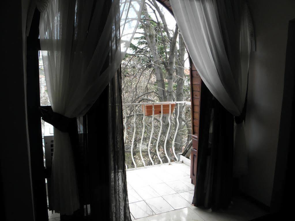 Hotel St.St. Constantine And Helena à Sandanski Extérieur photo